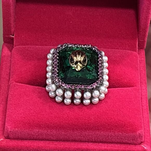 Kurt Geiger Eagle Head Cocktail Ring Green Crystal Statement Silver Tone Size 9 - Picture 8 of 14